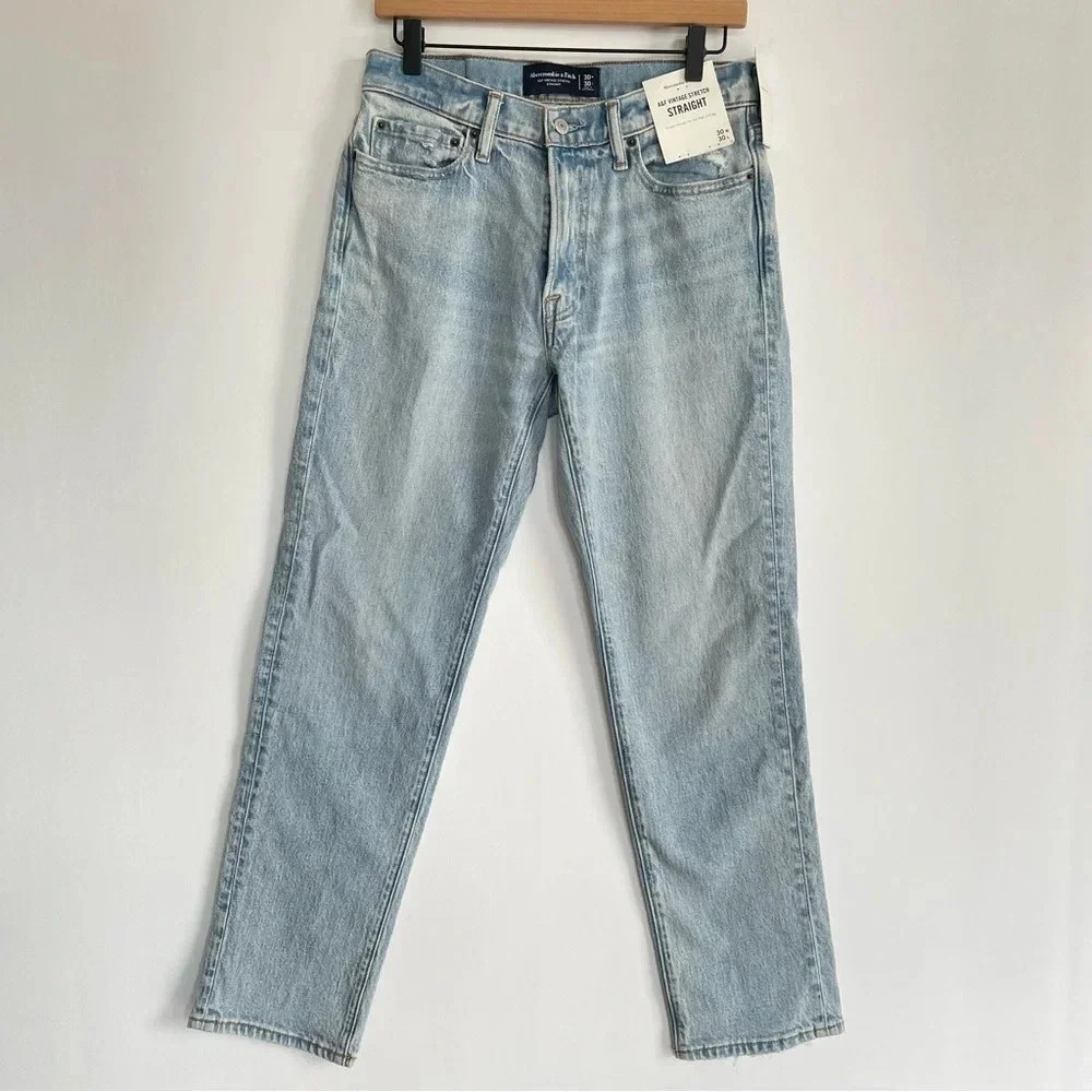 NWT Abercrombie & Fitch Vintage Stretch Straight Leg Light Wash Jeans Size 30